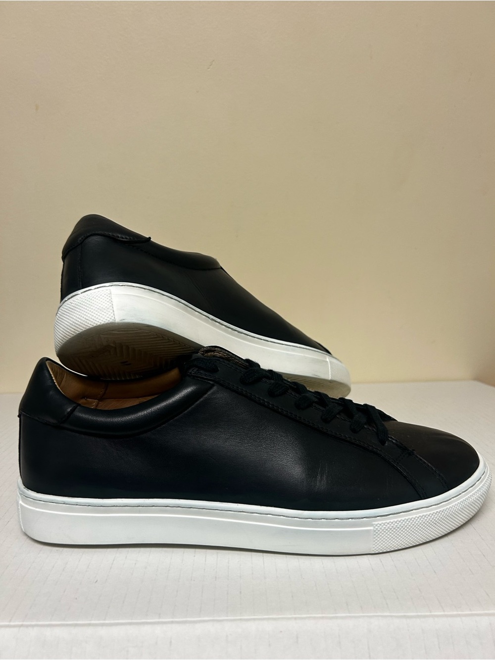 Suitsupply Navy Blue Leather Low-Top Sneakers with White Sole